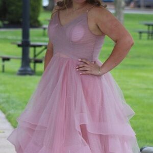 PROM Elegant Pink Tulle Gown